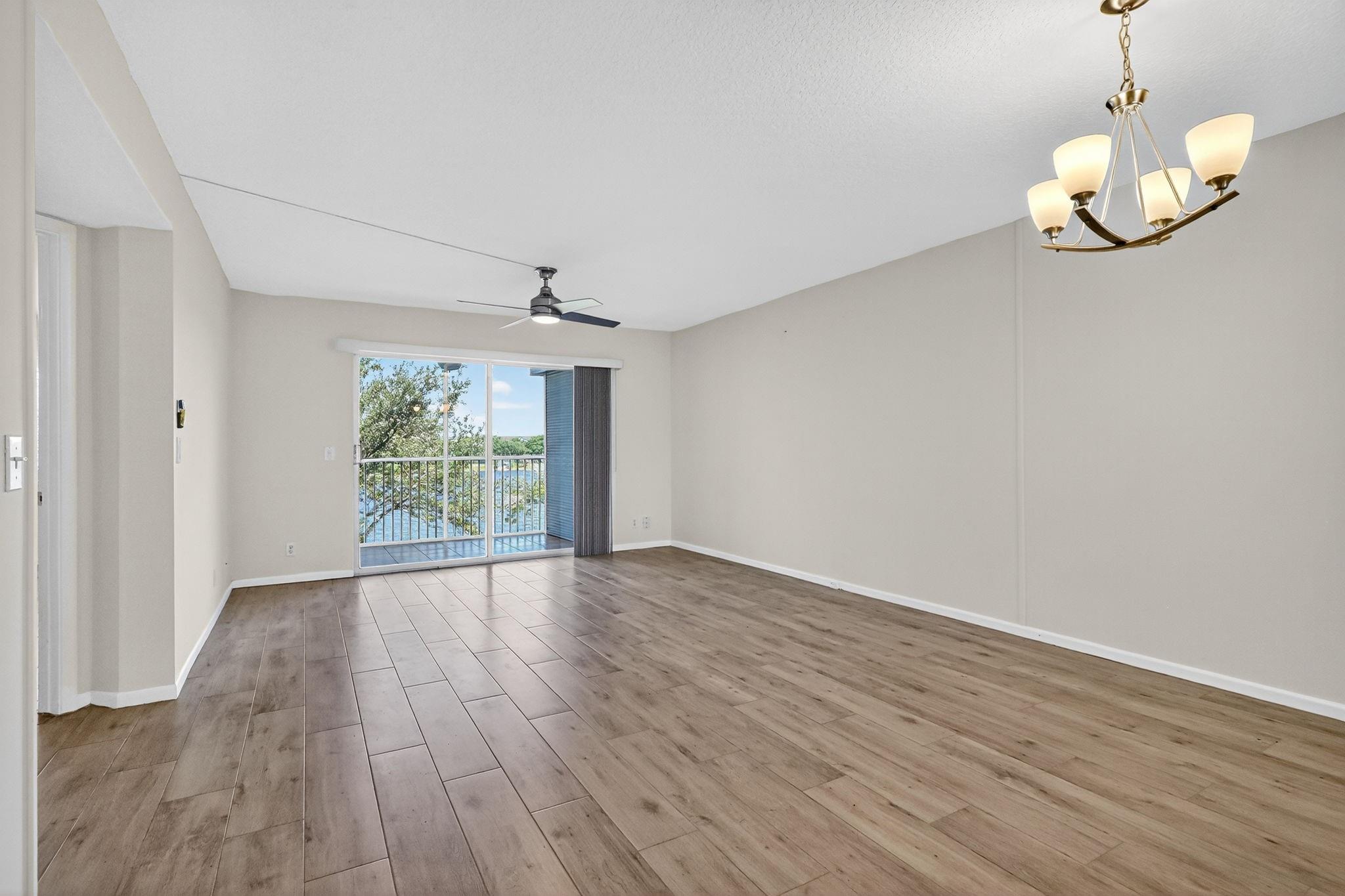IVANHOE S - Residential