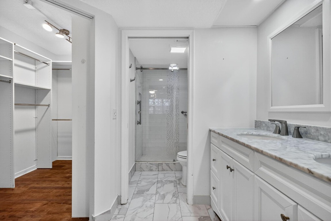 IVANHOE S - Residential