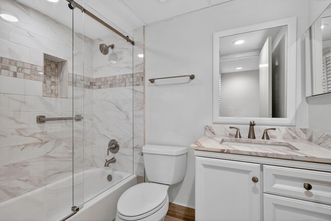 IVANHOE S - Residential