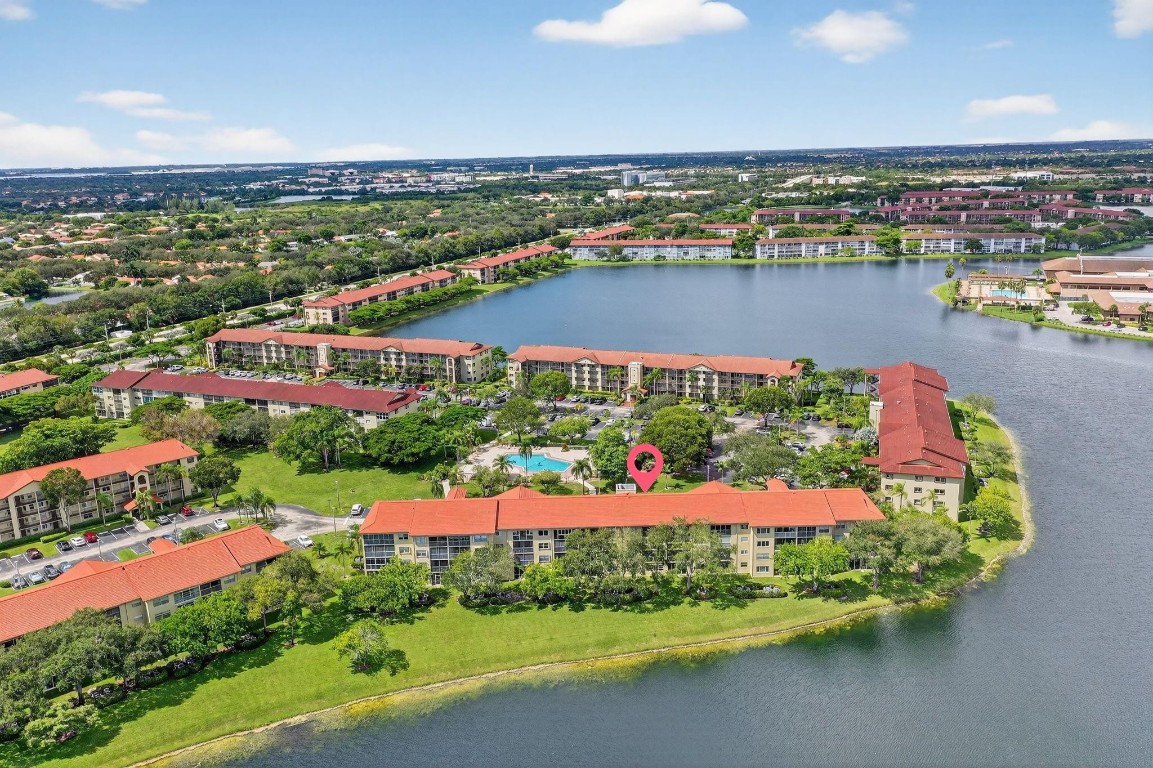 IVANHOE S - Residential