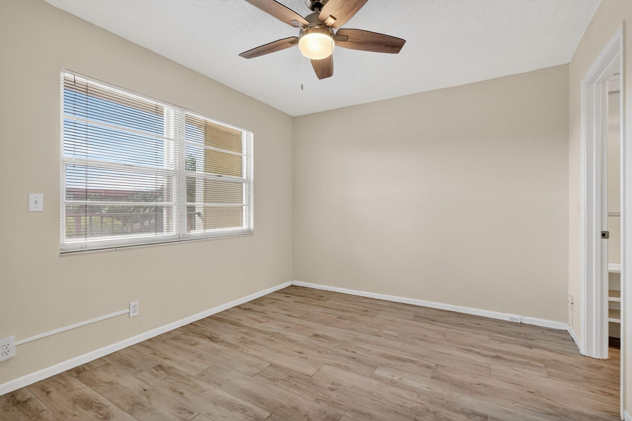 IVANHOE S - Residential