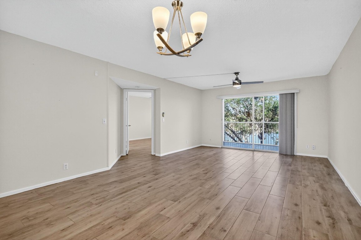 IVANHOE S - Residential