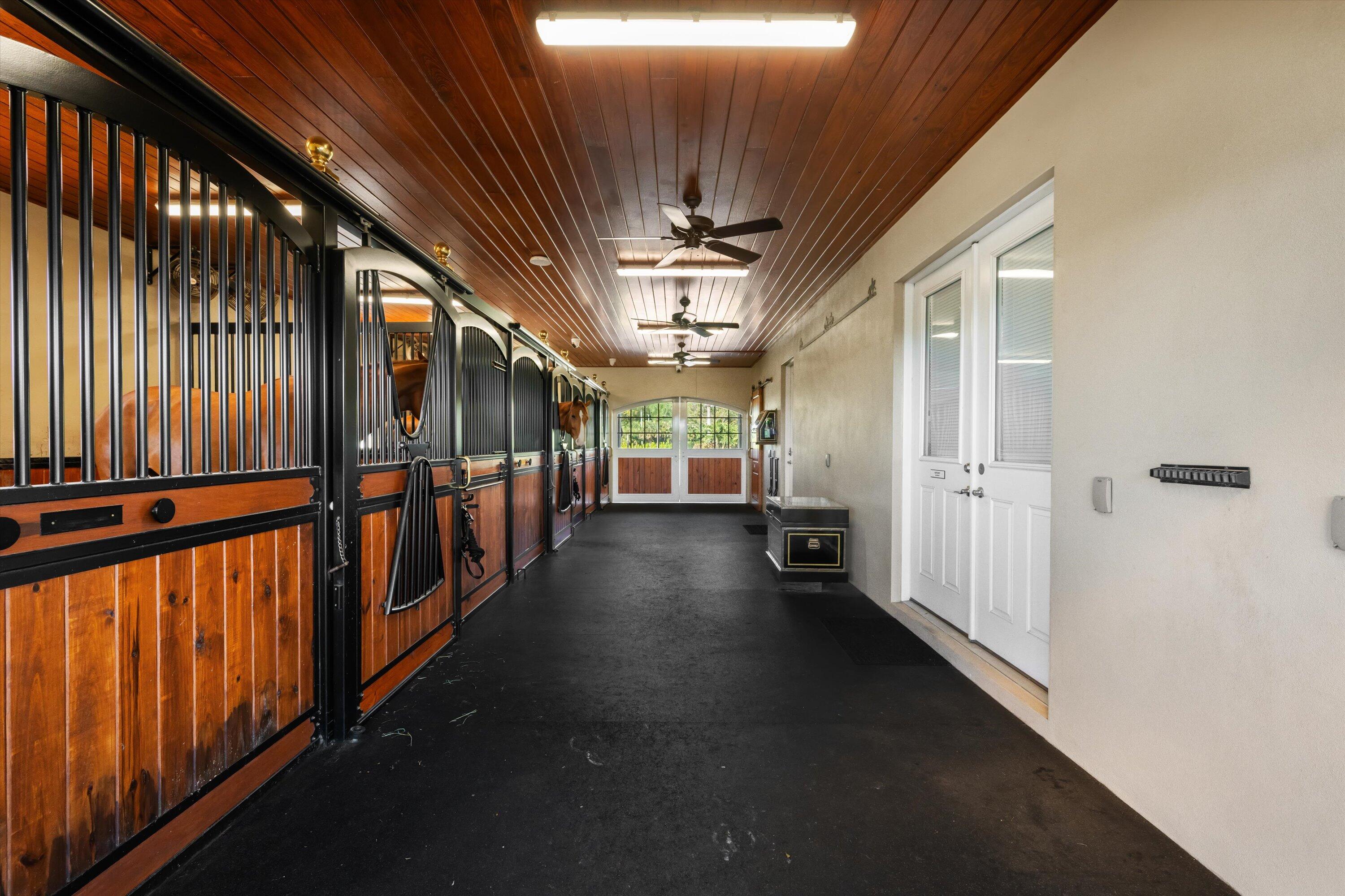 PADDOCK PARK 2 OF WELLINGTON - Residential