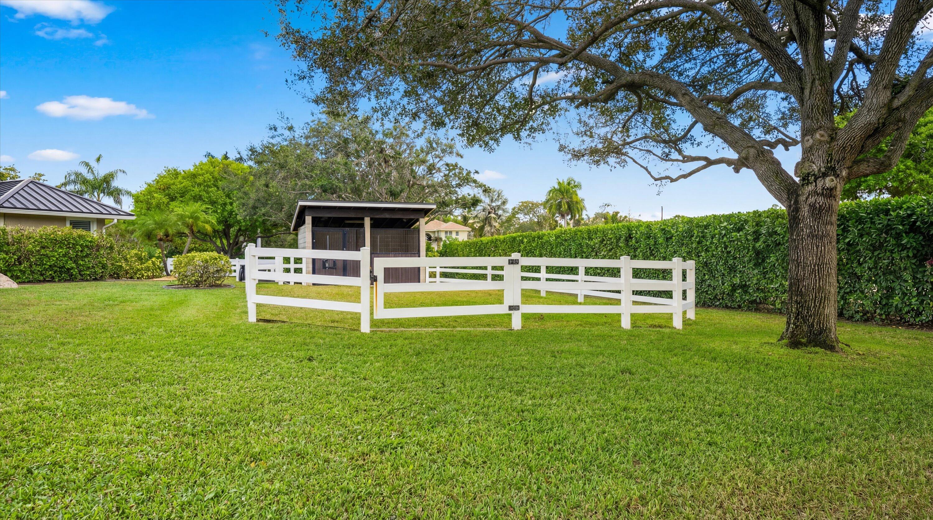 PADDOCK PARK 2 OF WELLINGTON - Residential