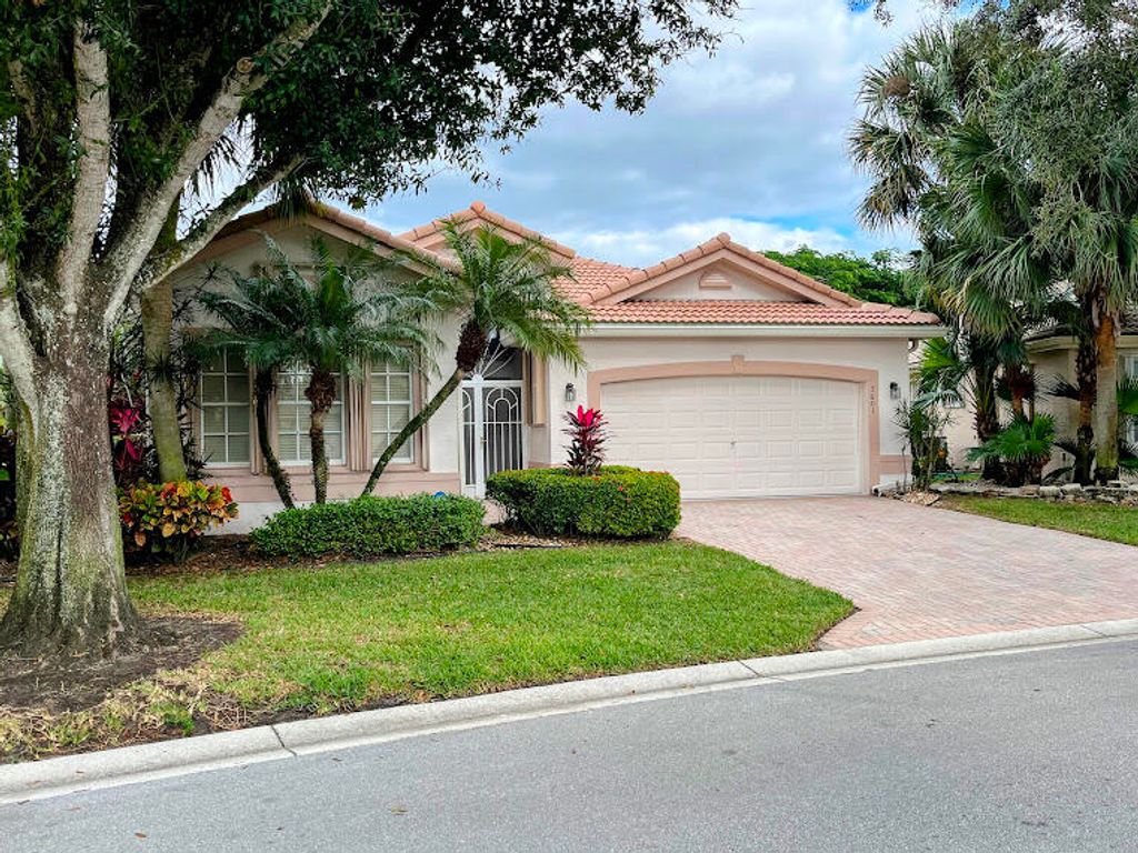Photo of 7601 Las Cruces Court, Boynton Beach, FL 33437 (MLS # R11146200)