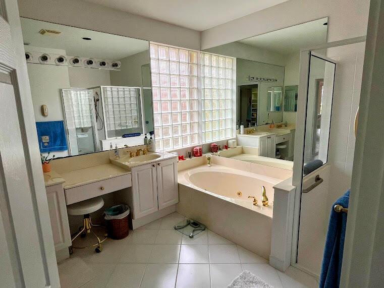 VALENCIA LAKES 3 - Residential Lease