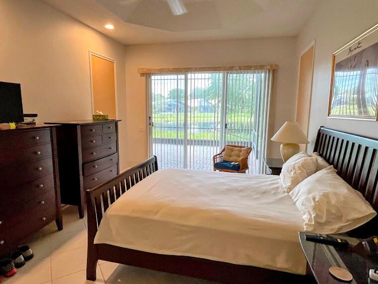 VALENCIA LAKES 3 - Residential Lease