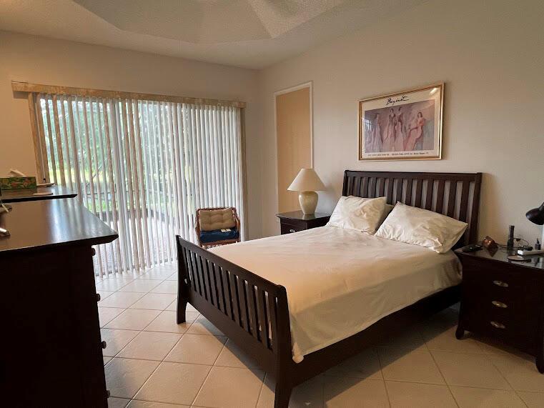 VALENCIA LAKES 3 - Residential Lease