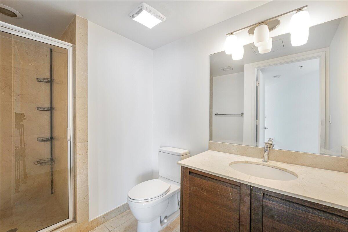 ST TROPEZ ON THE BAY II CONDO - Residential