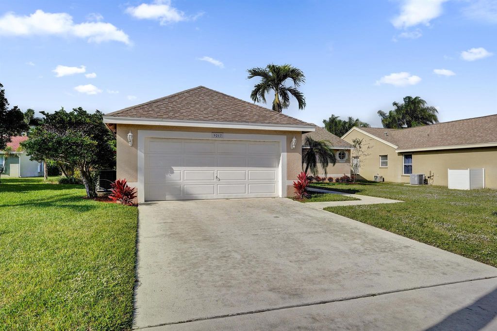 Photo of 9217 Patina Drive, Boynton Beach, FL 33472 (MLS # R11148219)