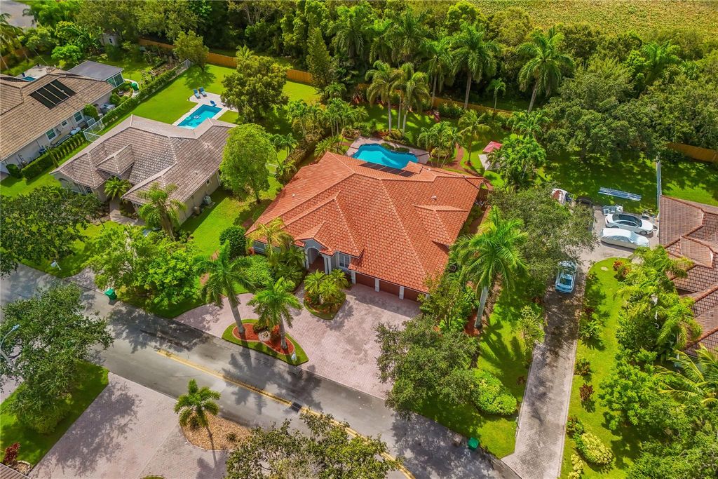 Photo of 16250 Cranberry Court, Davie, FL 33331 (MLS # F10461528)