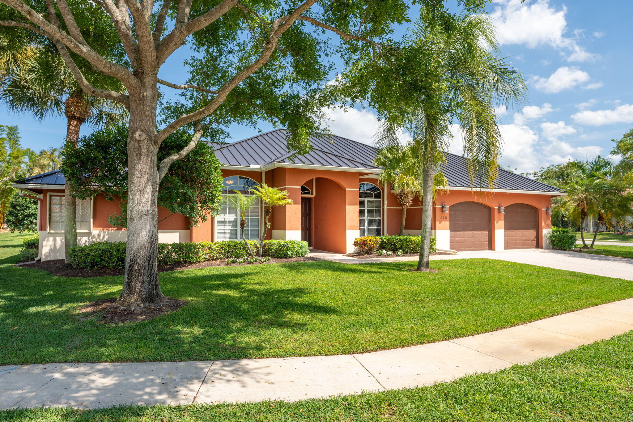 LAKEFIELD OF THE LANDINGS AT WELLINGTON 3A - Residential