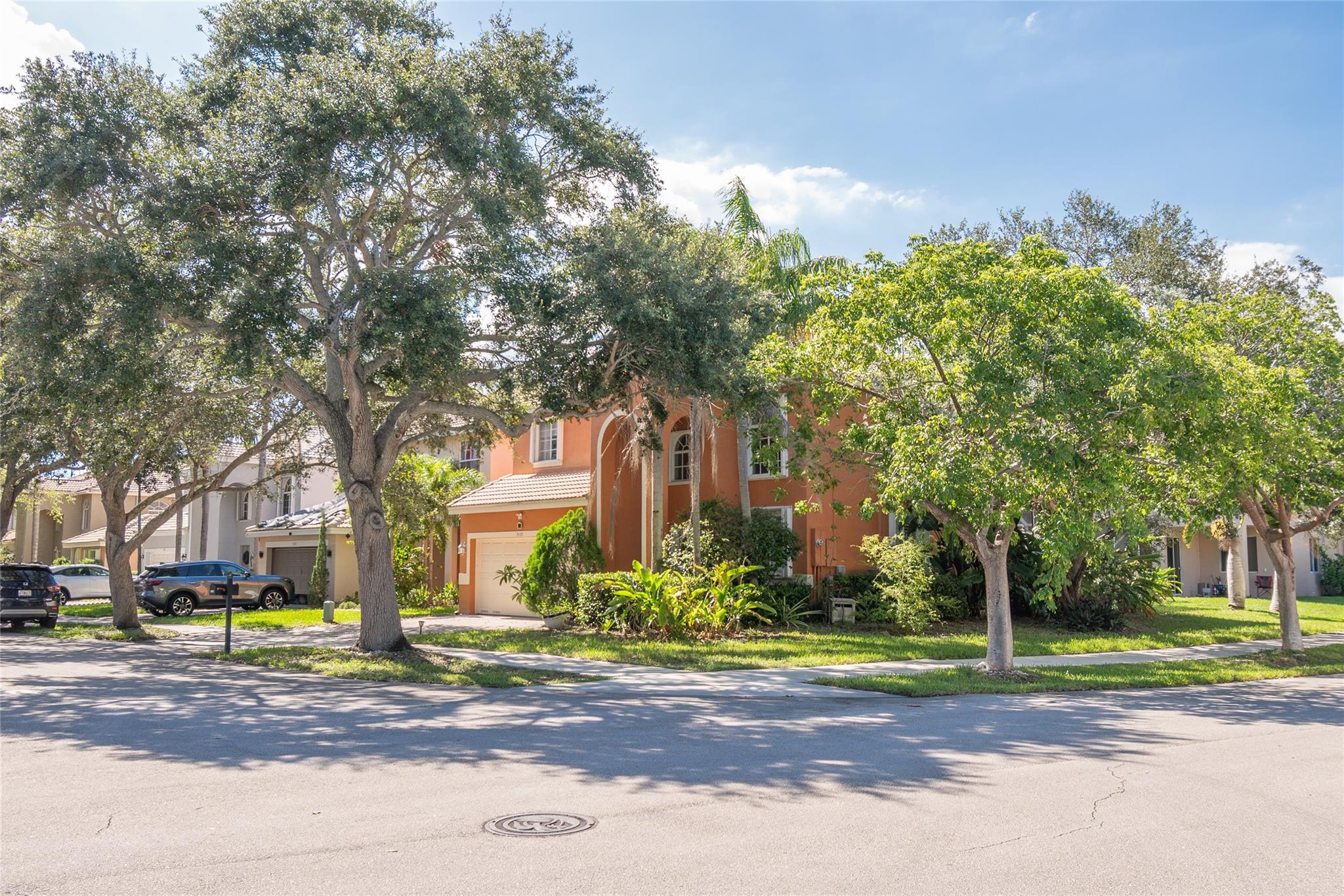5103 Heron Ct, Coconut Creek, FL, 33073/$695,500 1 5103 Heron Ct