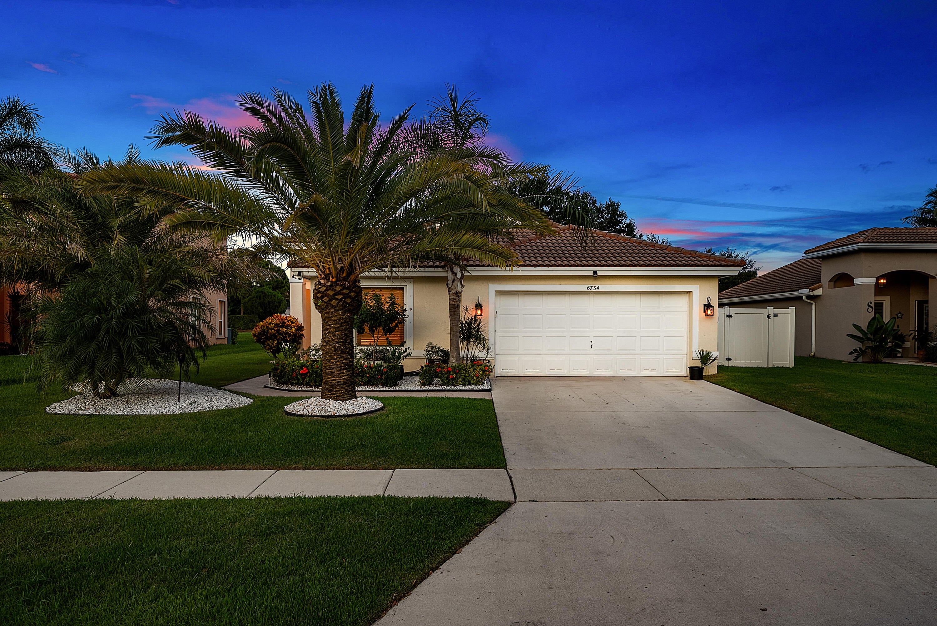 6734 Lake Nona Place, Lake Worth, FL, 33463/$689,900 1 6734 Lake Nona Place