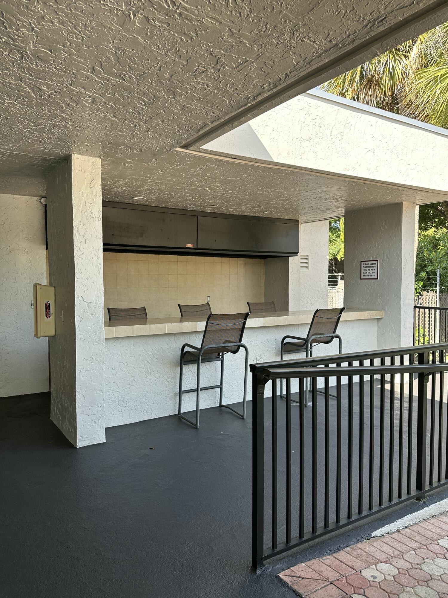 VILLAS AT MEADOW LAKES CONDO - Residential Lease