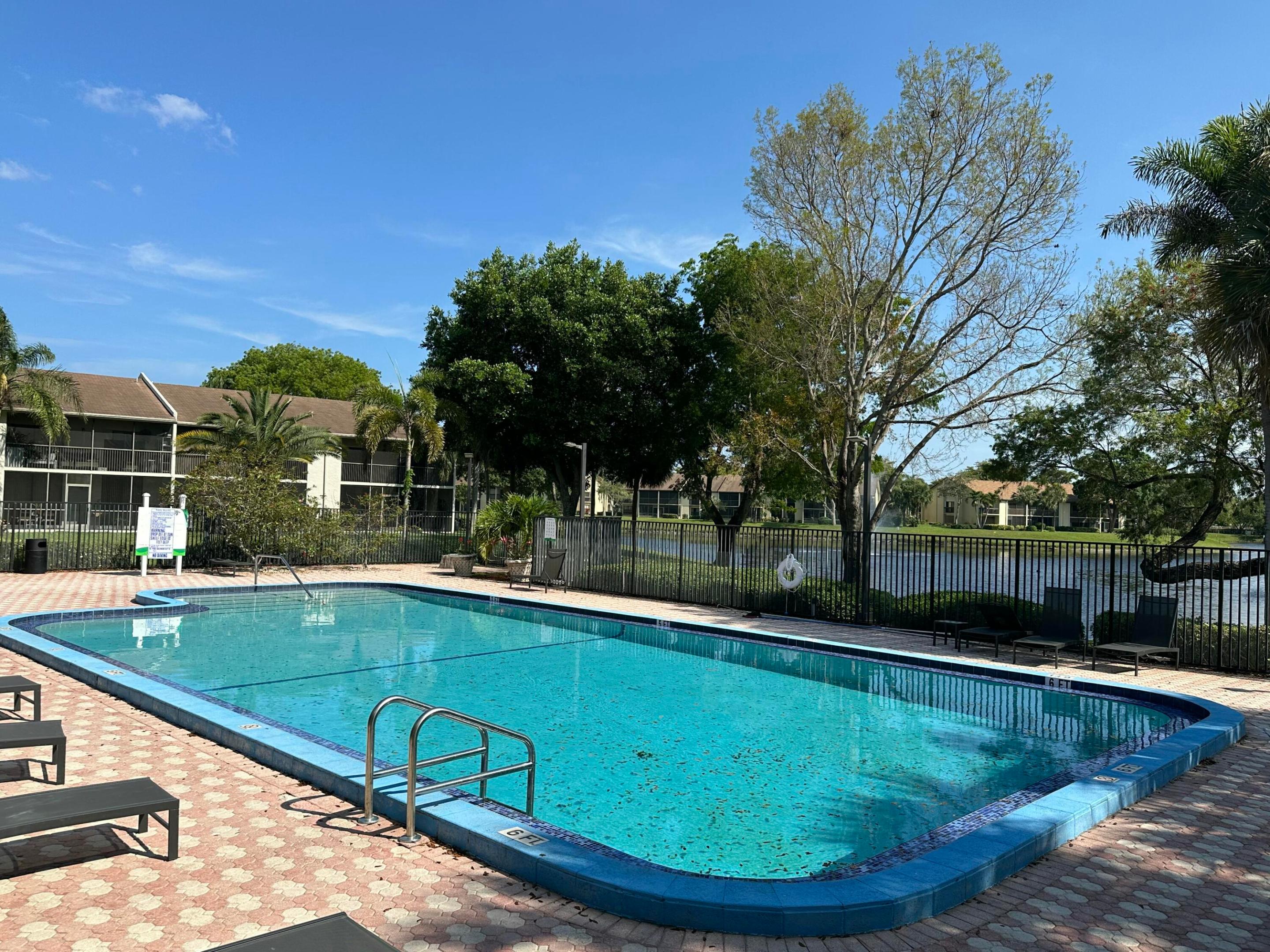 VILLAS AT MEADOW LAKES CONDO - Residential Lease