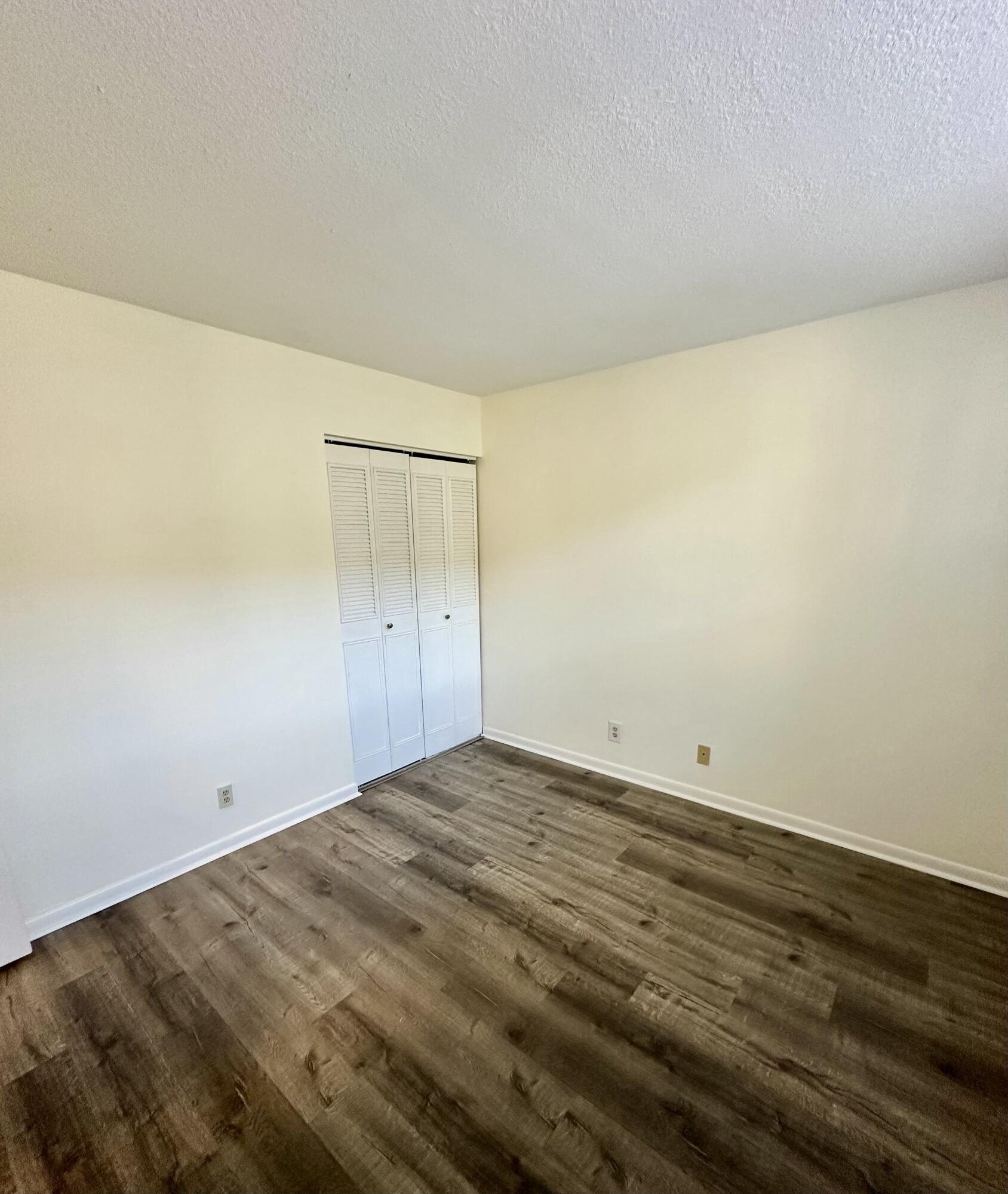 VILLAS AT MEADOW LAKES CONDO - Residential Lease