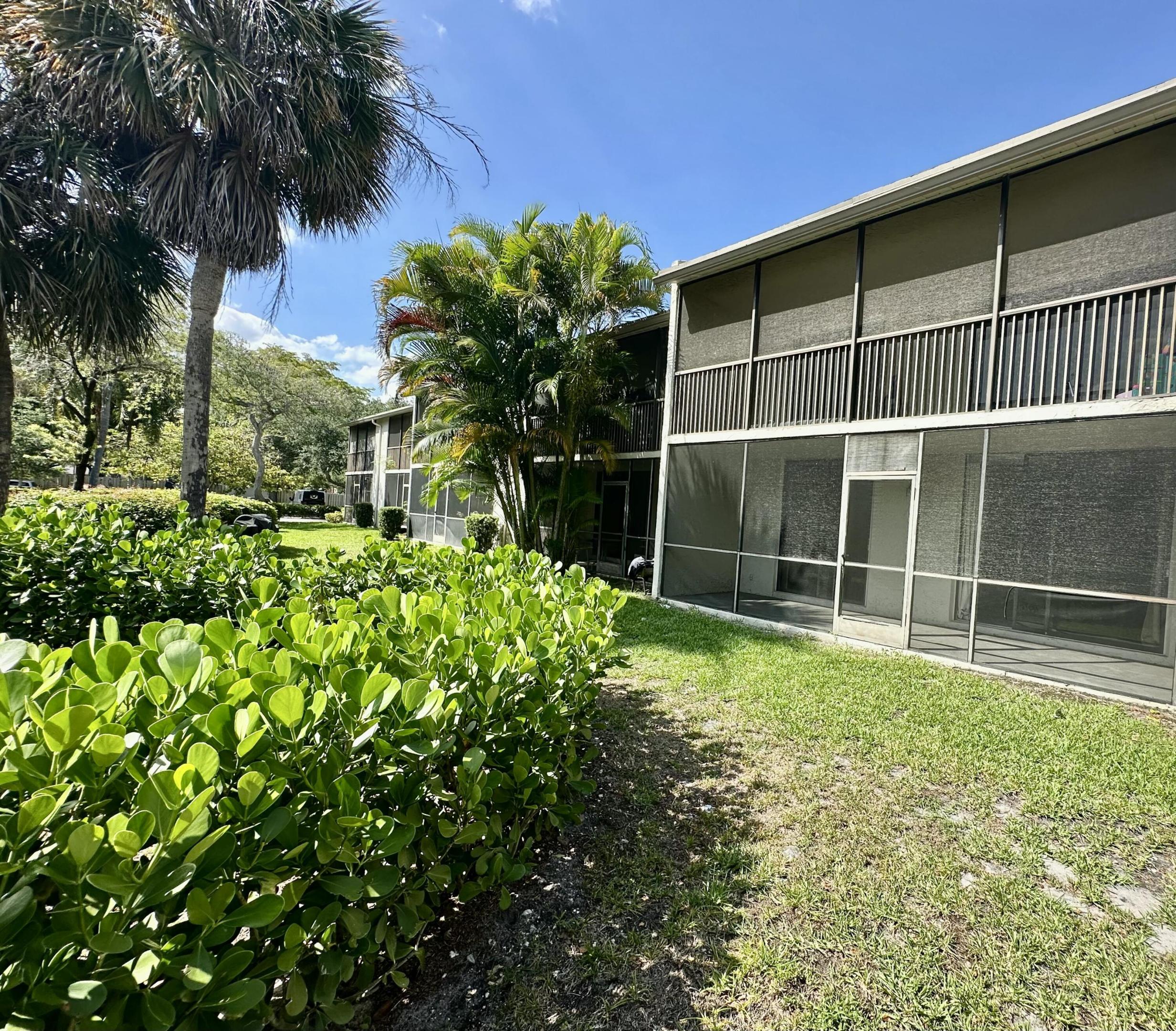 VILLAS AT MEADOW LAKES CONDO - Residential Lease