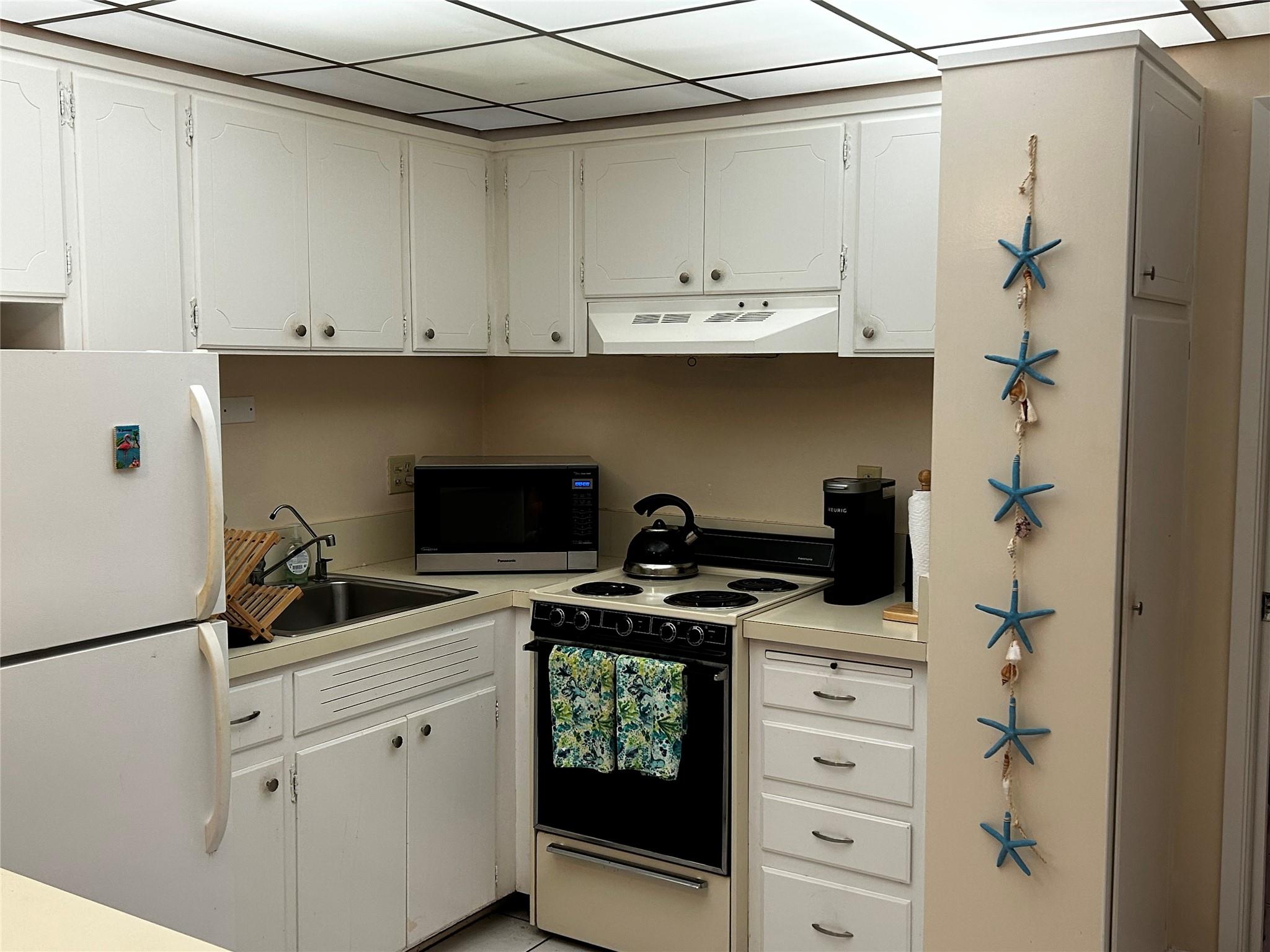 Poinciana 4630 Co-Op - Residential Lease