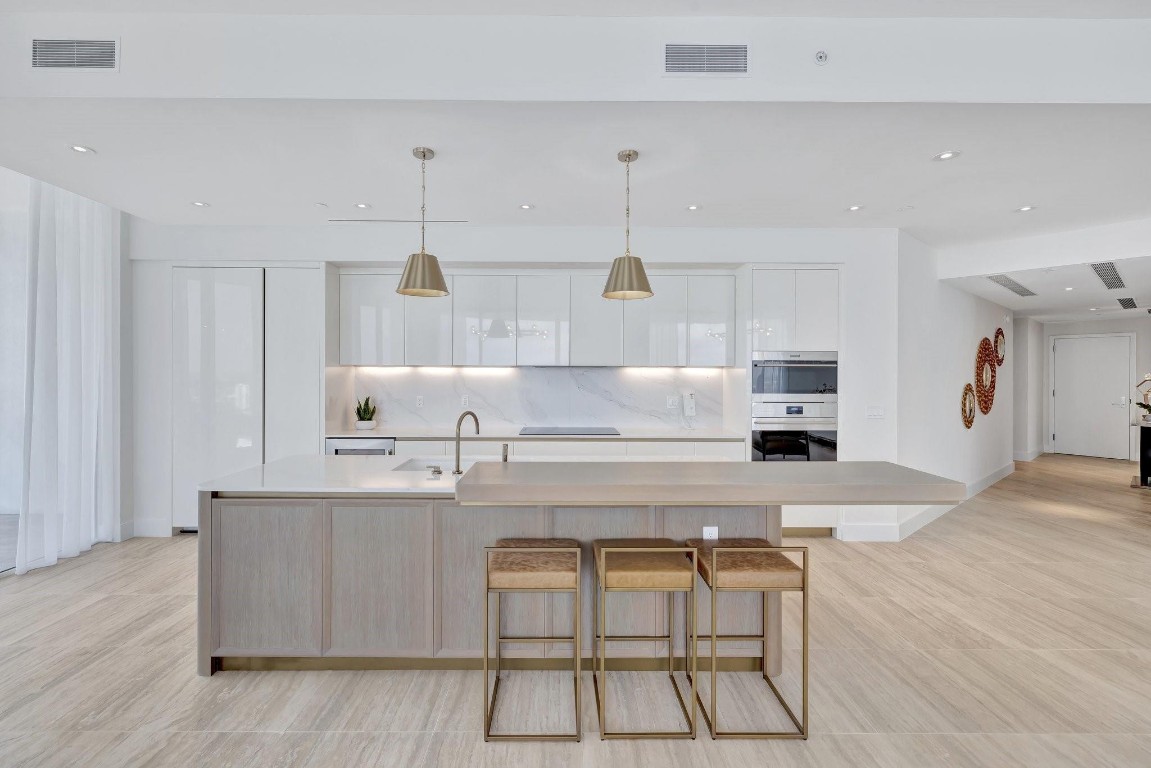 Four Seasons - Residential