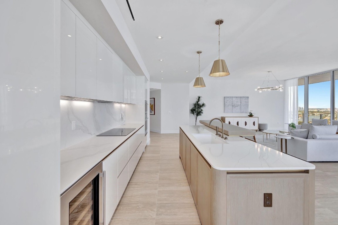 Four Seasons - Residential