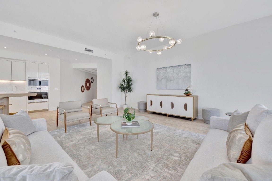 Four Seasons - Residential