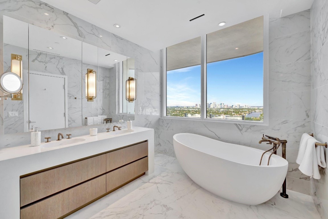 Four Seasons - Residential