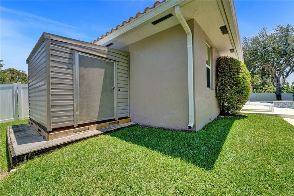 DAVIE COUNTRY ESTATES 144 - Residential