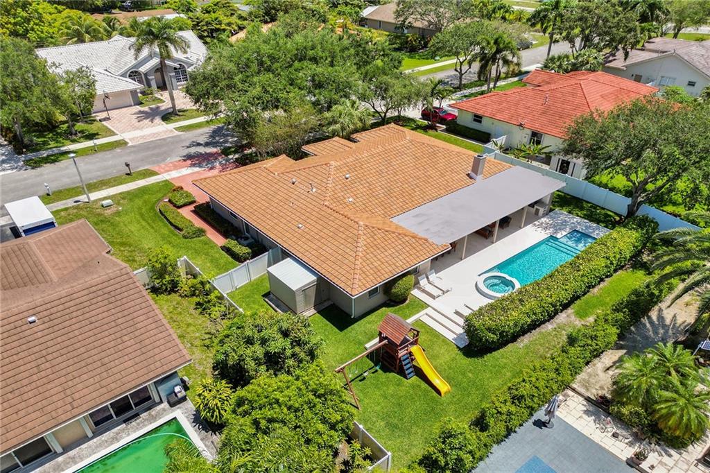 DAVIE COUNTRY ESTATES 144 - Residential