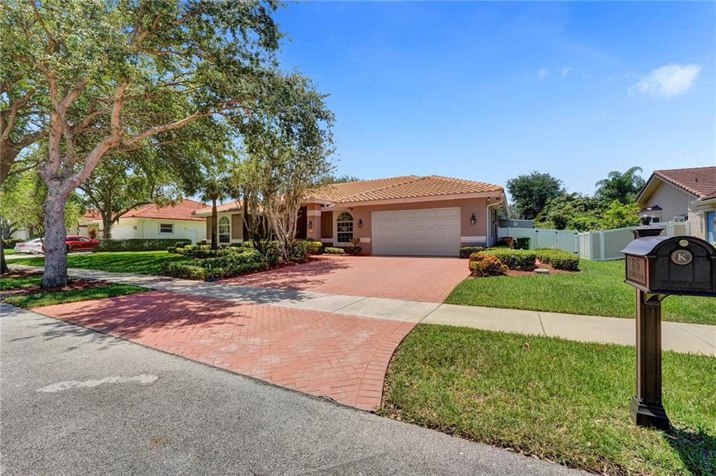 DAVIE COUNTRY ESTATES 144 - Residential