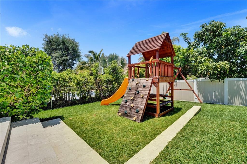 DAVIE COUNTRY ESTATES 144 - Residential