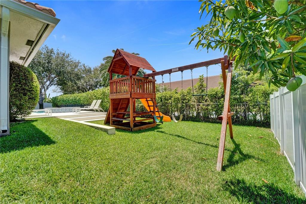 DAVIE COUNTRY ESTATES 144 - Residential