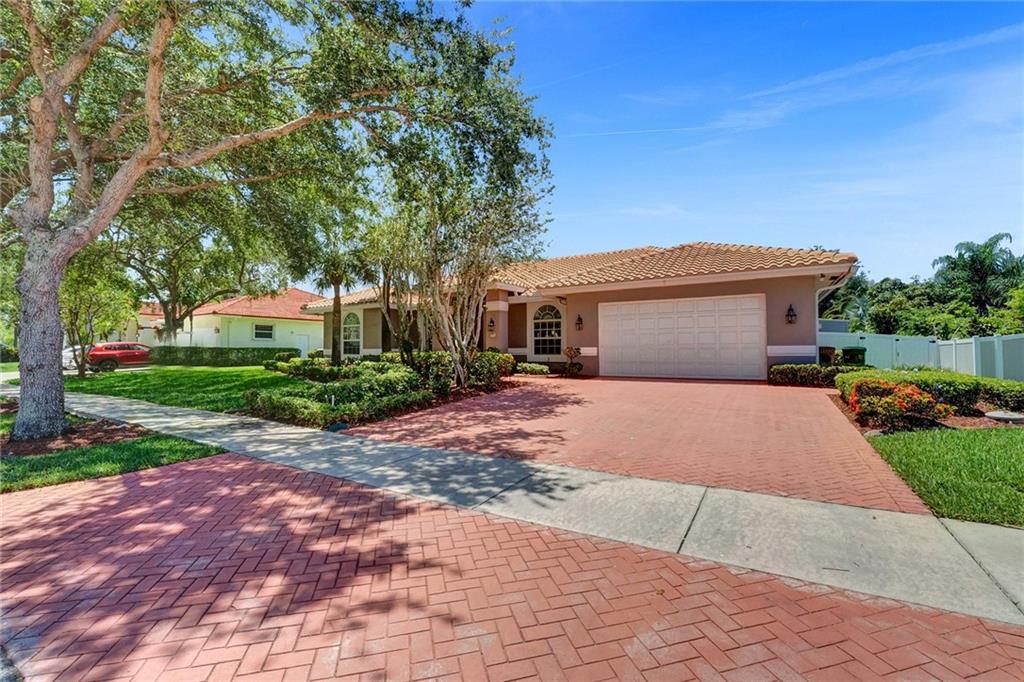 DAVIE COUNTRY ESTATES 144 - Residential