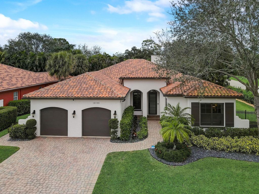 Photo of 19199 SE Daniel Lane, Jupiter, FL 33469 (MLS # R10943661)