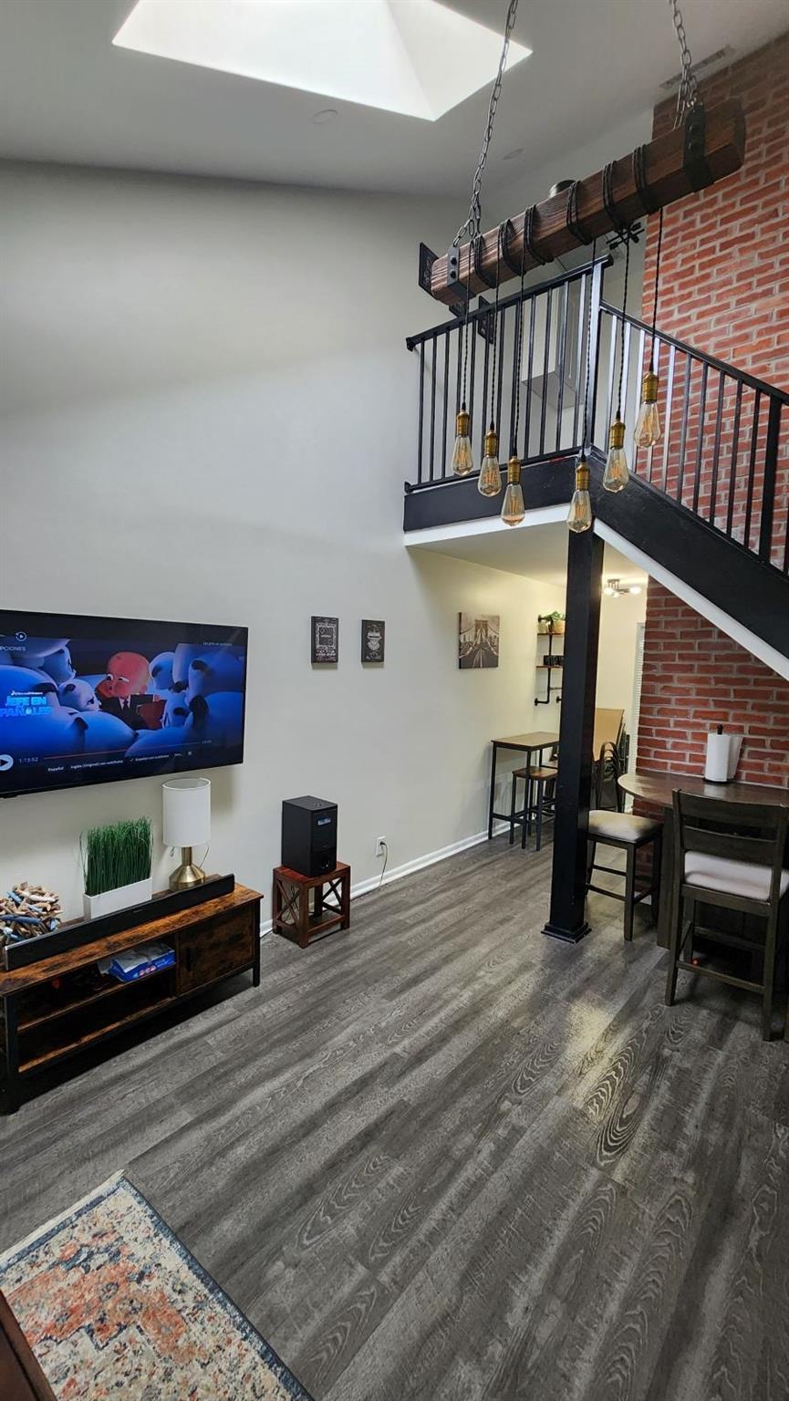 410 SE 11th Ct 1