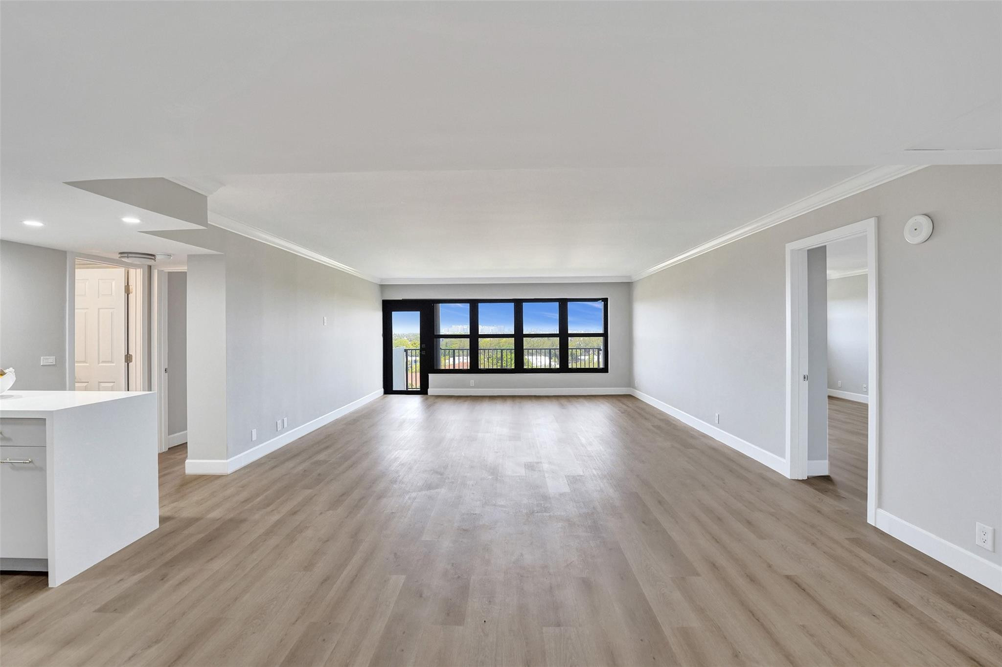 3200 Port Royale Drive N 905