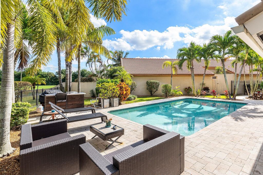 Photo of 21033 Cottonwood Drive, Boca Raton, FL 33428 (MLS # R11146187)