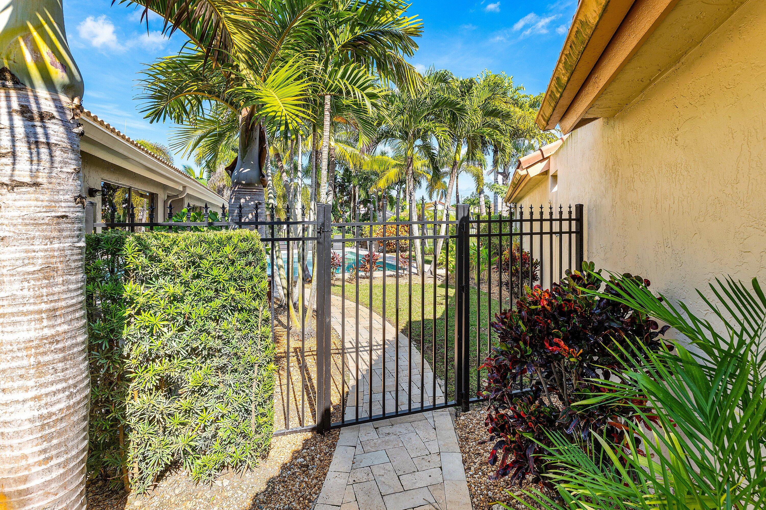 Boca Woods Country Club - Residential