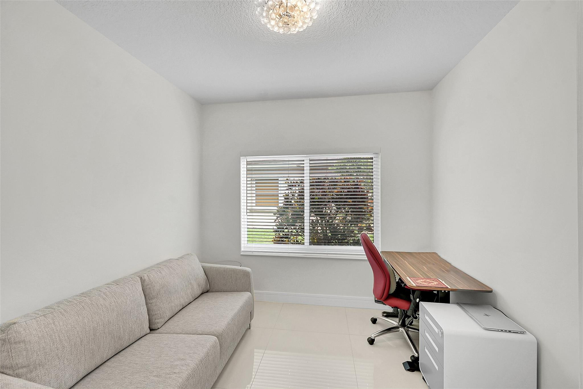 BOCA FALLS PAR J - Residential Lease