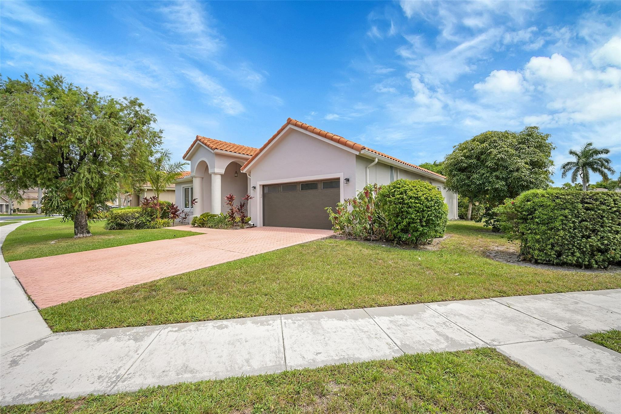 BOCA FALLS PAR J - Residential Lease