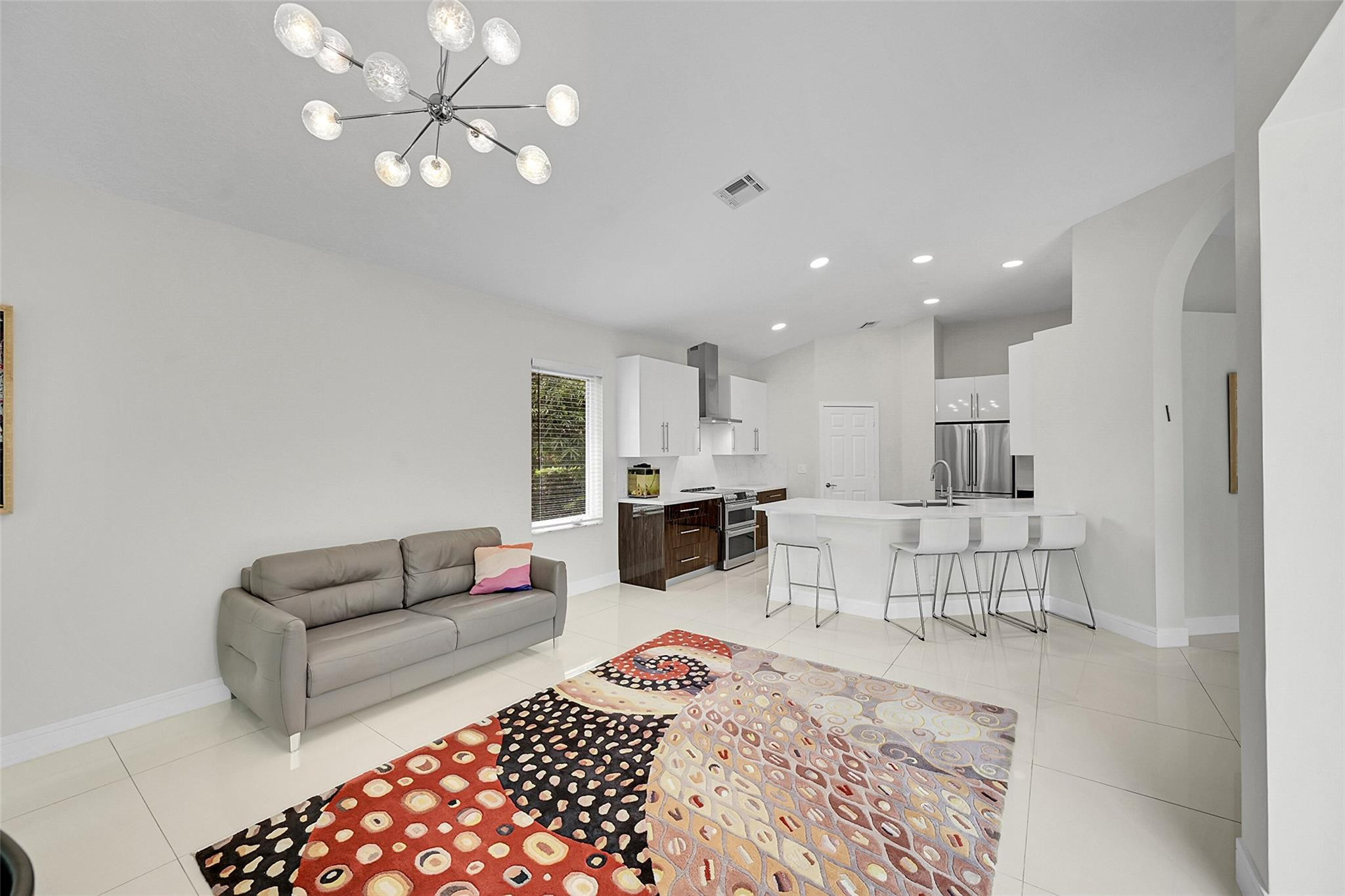 BOCA FALLS PAR J - Residential Lease