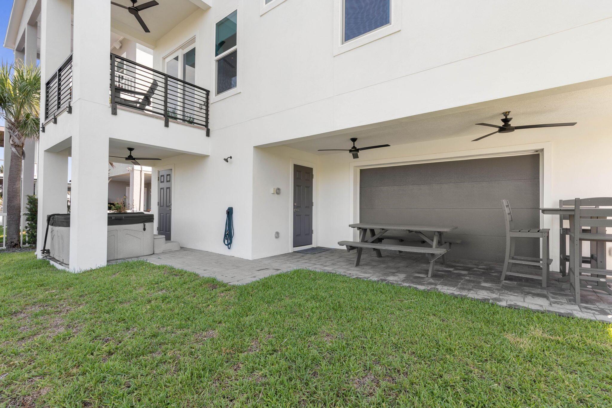 HAMMOCK MOORINGS NORTH - Residential Lease