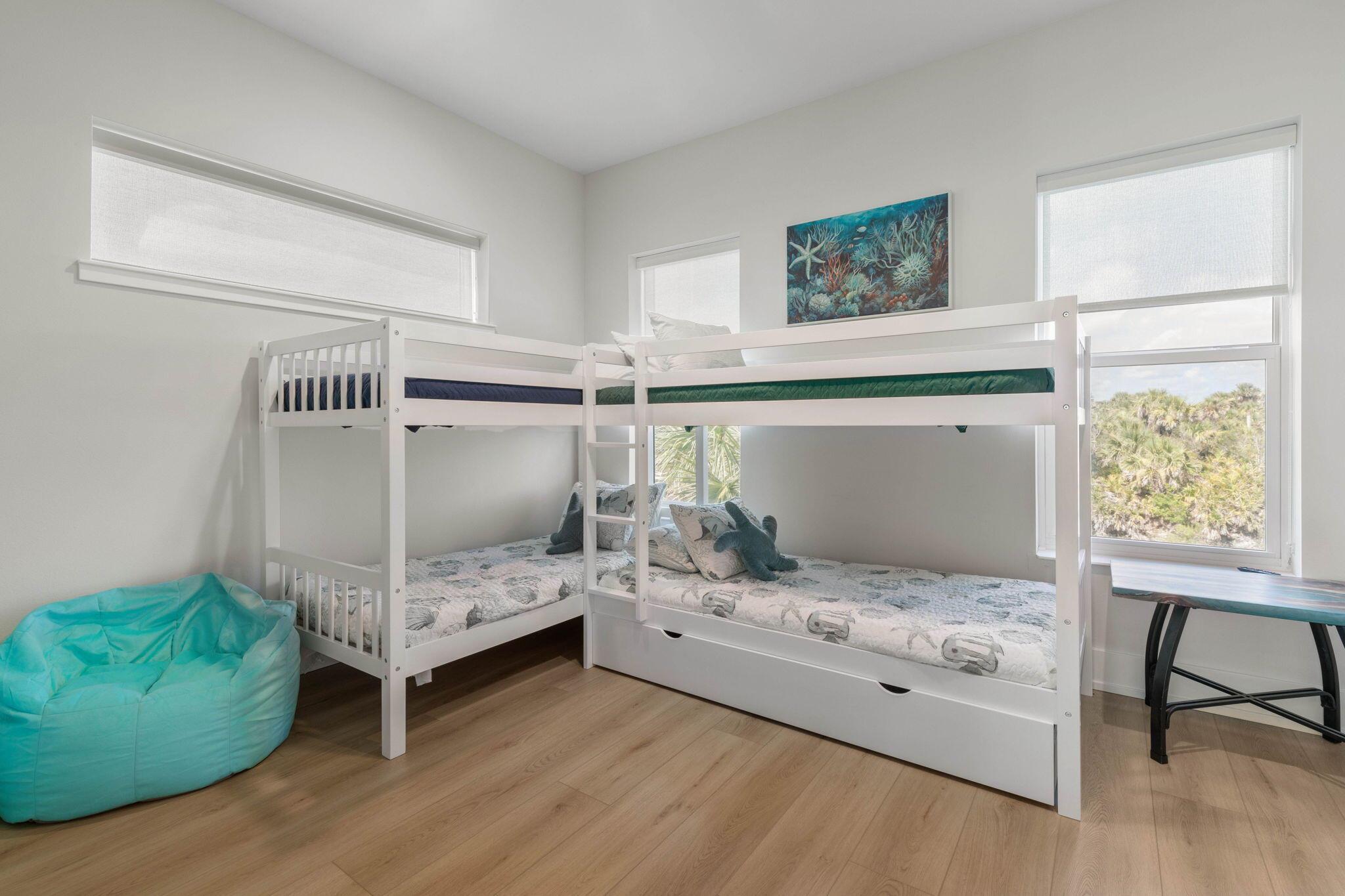 HAMMOCK MOORINGS NORTH - Residential Lease