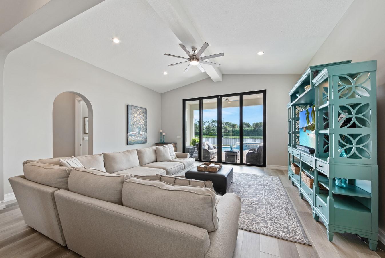 PALM MEADOWS ESTATES - Residential