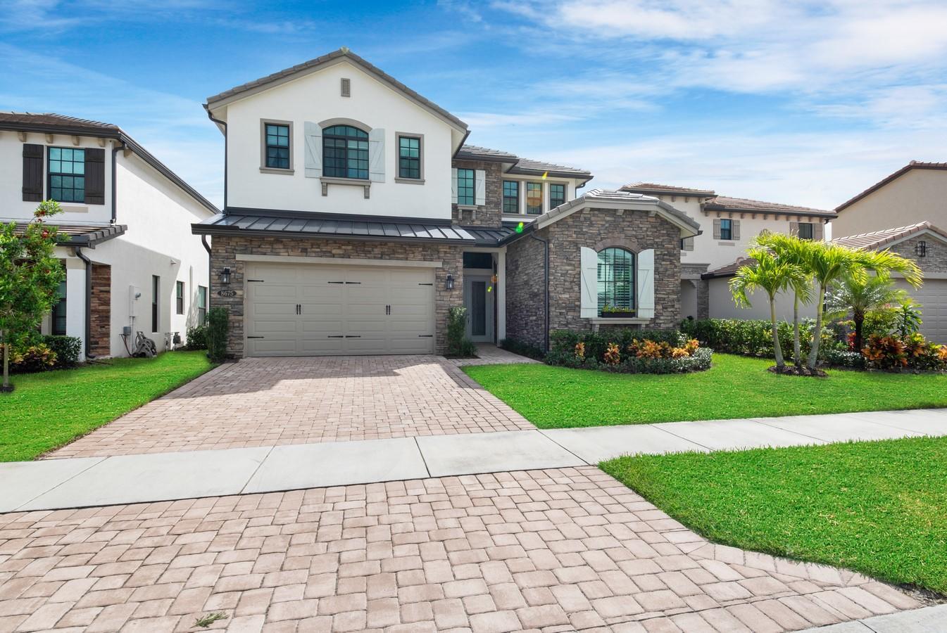 PALM MEADOWS ESTATES - Residential