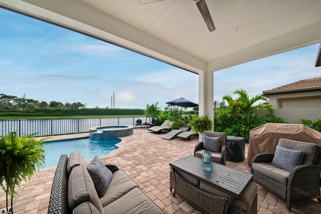 PALM MEADOWS ESTATES - Residential