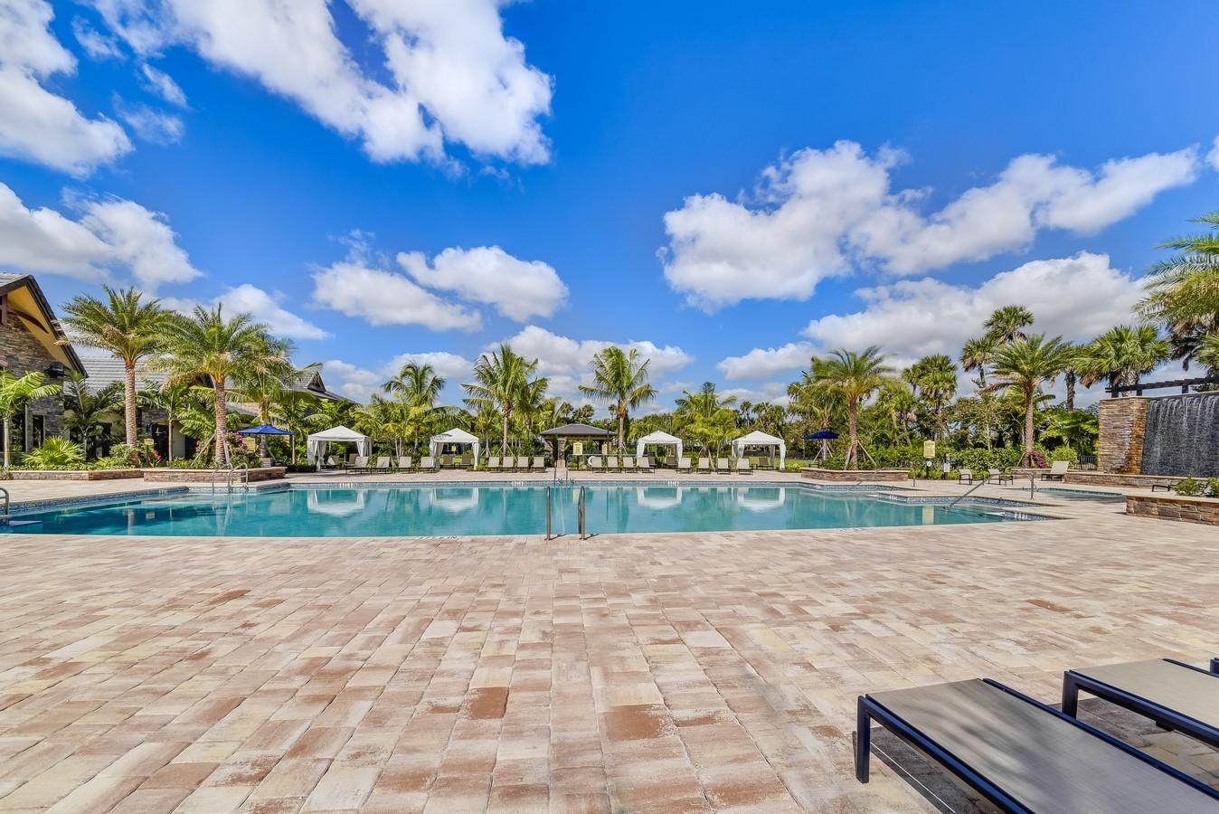 PALM MEADOWS ESTATES - Residential