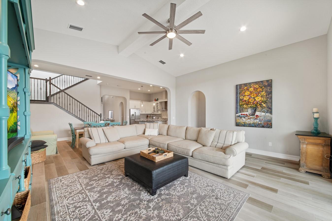 PALM MEADOWS ESTATES - Residential