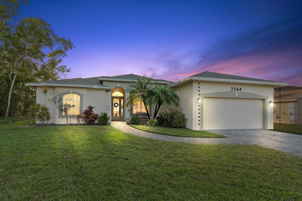 Photo of 2544 SE West Blackwell Drive, Port Saint Lucie, FL 34952 (MLS # R11060522)