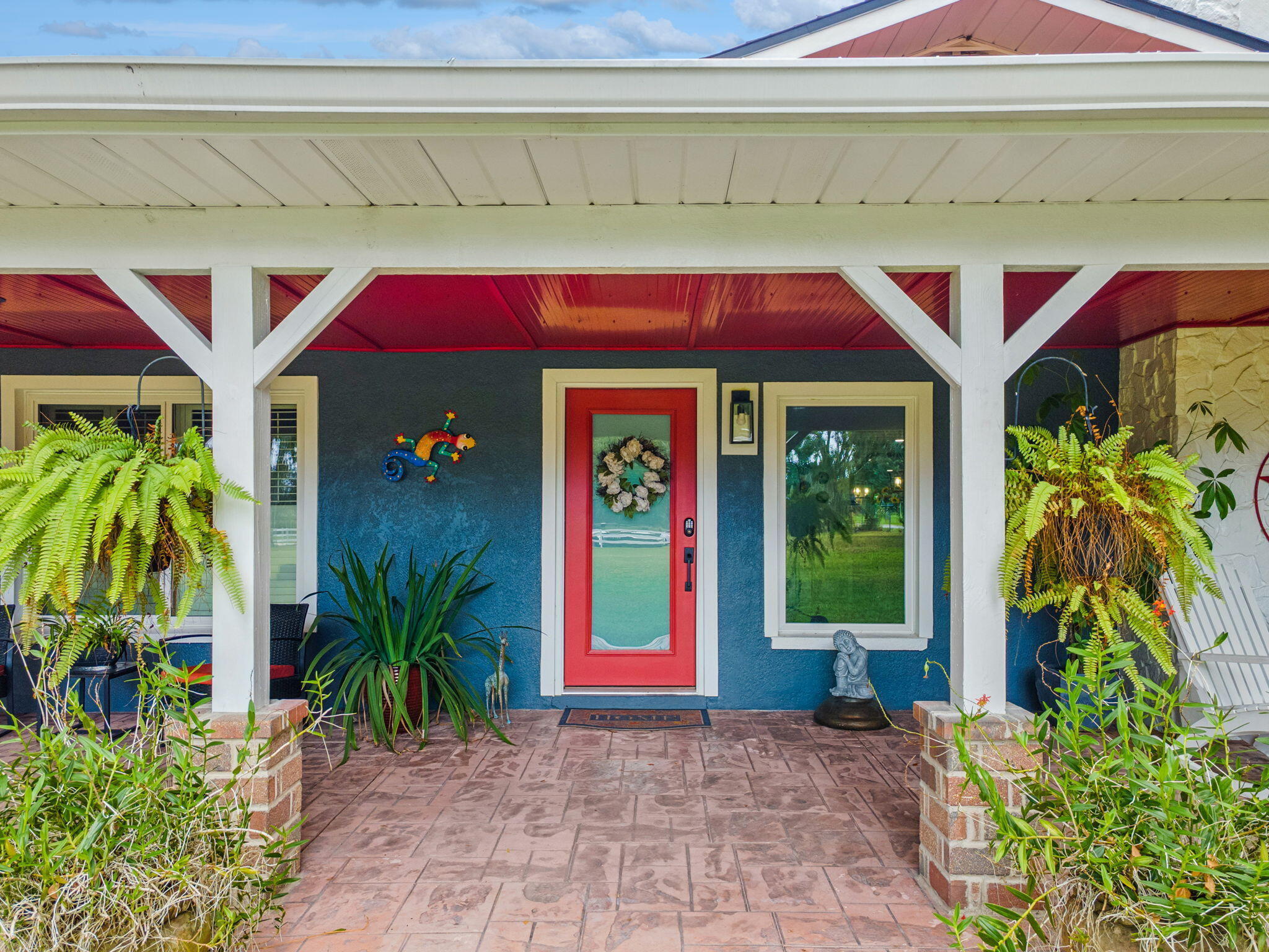 1950 Foxhollow Drive E